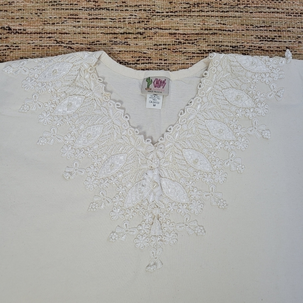 VINTAGE Lace and Shoulder Pad Shirt